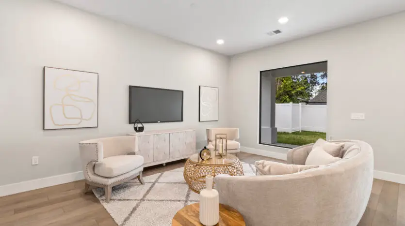1217 Cloverlawn Ave