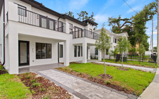 523 W Princeton